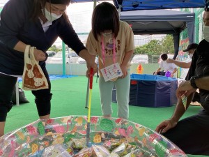 夏祭りお菓子釣り　らいあ